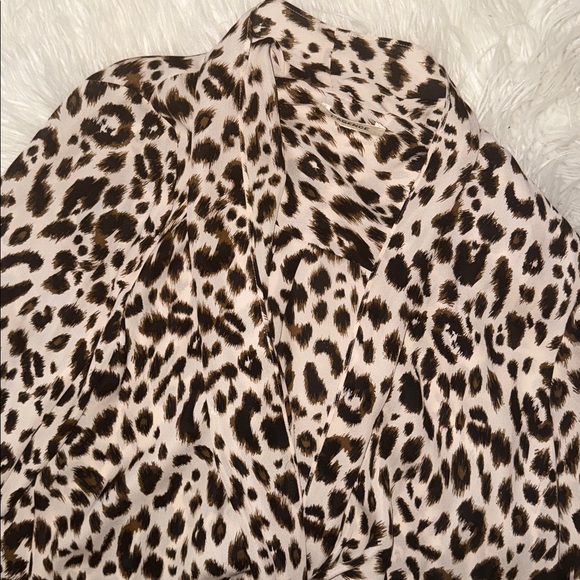 L'AGENCE 100% Silk Mariposa blouse - Picture 5 of 7